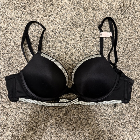 Victoria's Secret push up bra with rhinestone details - Picture 1 of 4